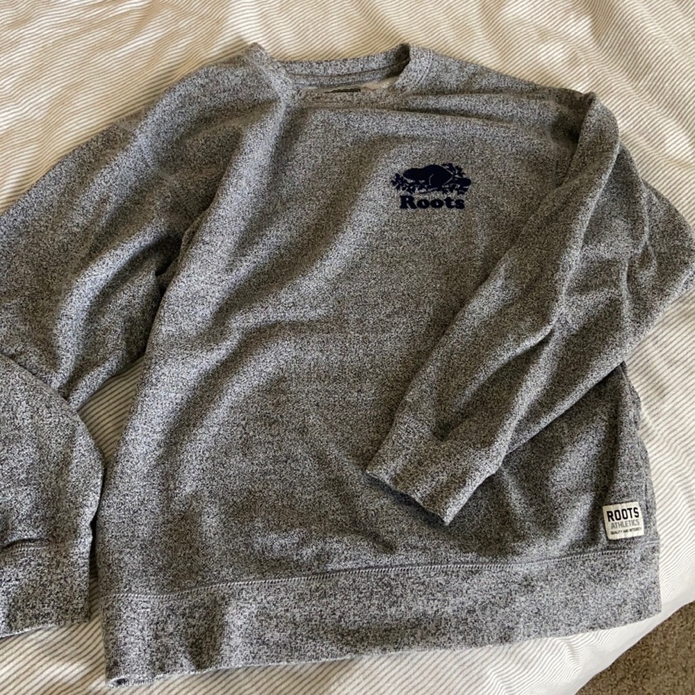 EUC Roots sweatshirts size S